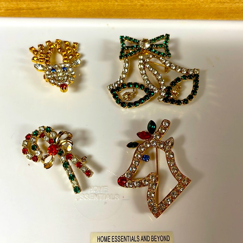 Christmas Pins. Selection of four Christmas pins.  Sold together